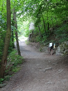 Story stops along the easy trail to Durnstein ruins